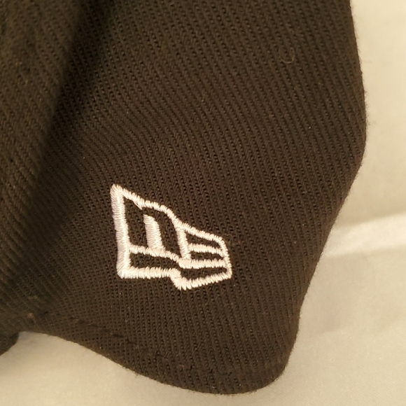 New Era S⬆️2C Fitted Hat - Picture 2 of 5